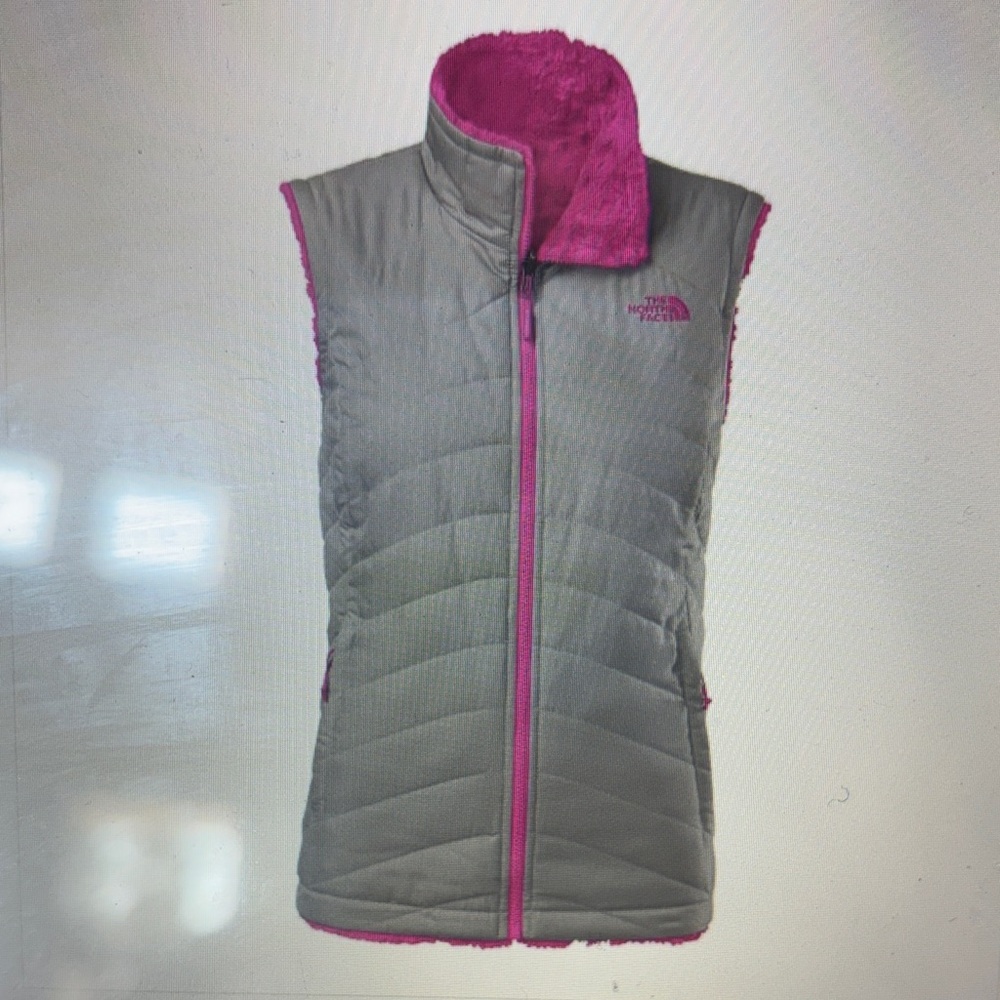 The North Face Women’s Mossbud Swirl Reversible Vest Med Mid Grey/Luminous Pink